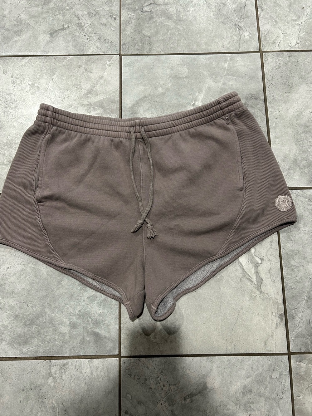 Vs pink taupe circular shorts. Size large rhtf no offers